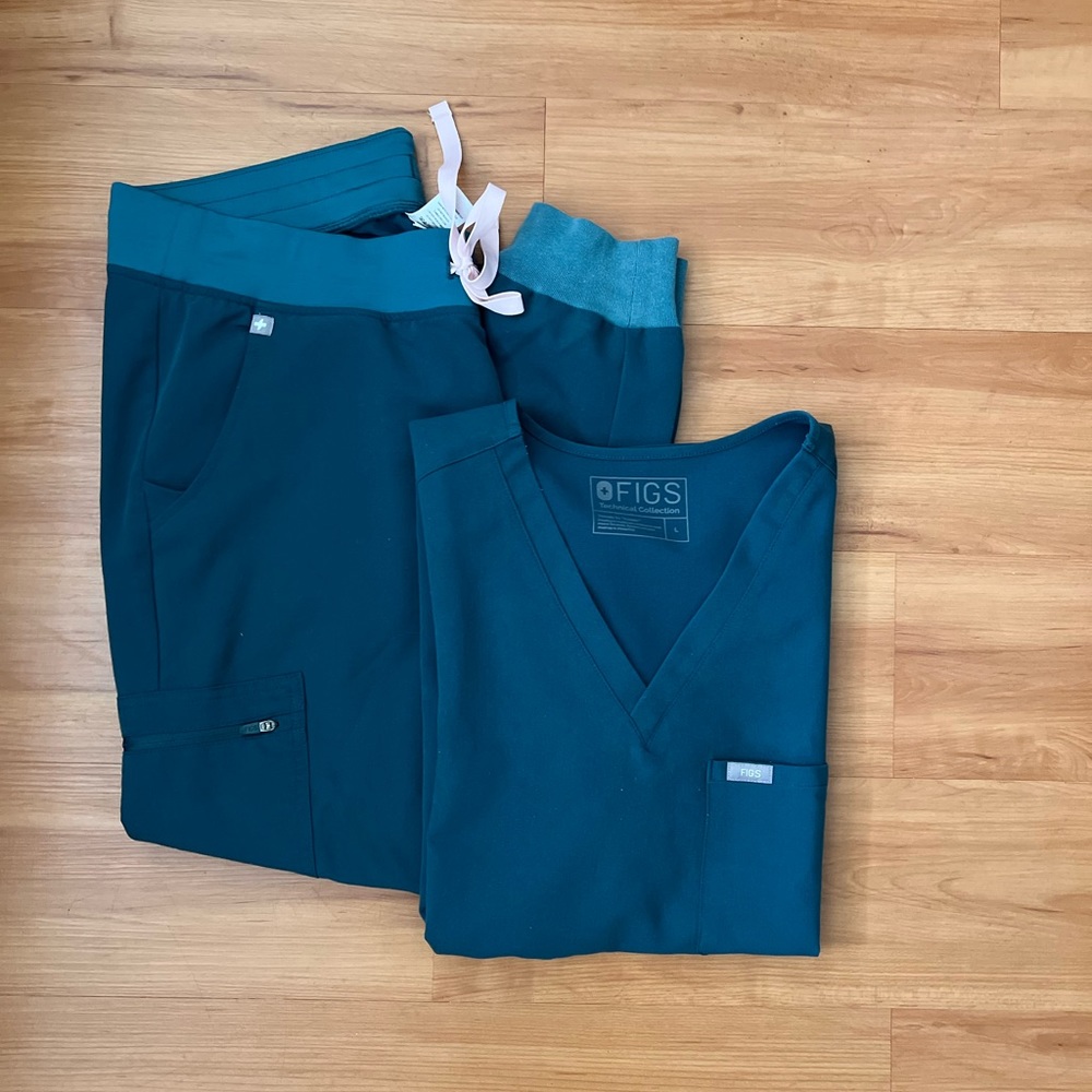 Carribean Blue Figs Scrub Set